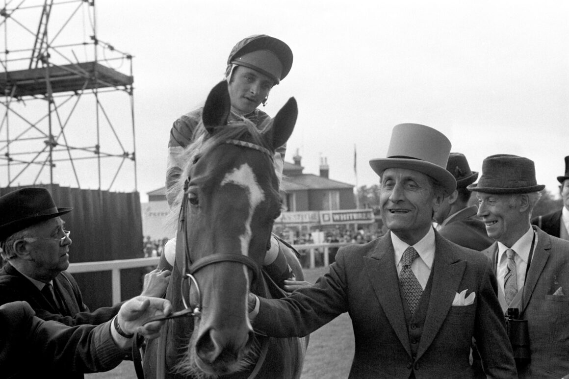 Grundy wins the 1975 Epsom Derby